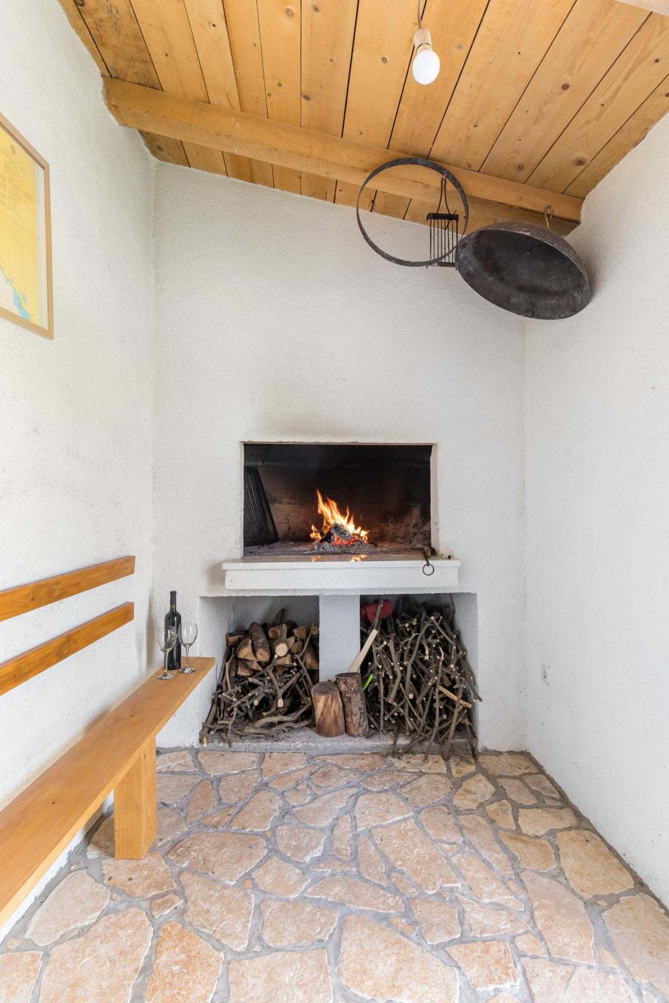 Appartement Tonina - House With Terrace, Jacuzzi, Free Parking à Split Extérieur photo