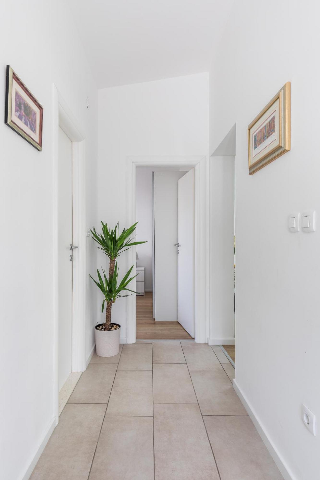 Appartement Tonina - House With Terrace, Jacuzzi, Free Parking à Split Extérieur photo